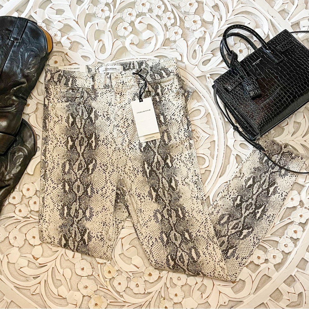 NWT Snakeskin Pattern Pants size 4